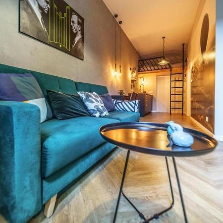 وارسو Cozy And Bright - Golden Apartments - Z14-1A المظهر الخارجي الصورة