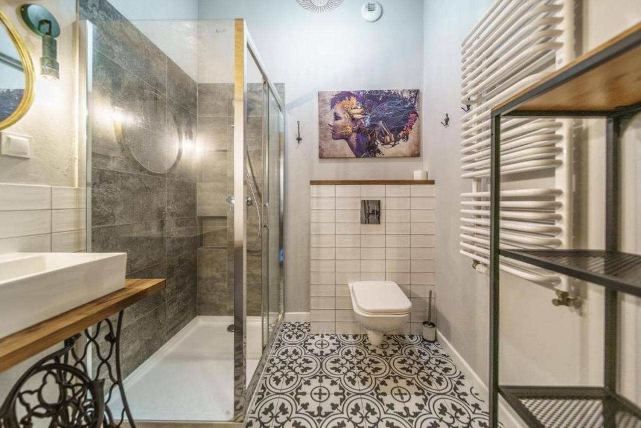وارسو Cozy And Bright - Golden Apartments - Z14-1A المظهر الخارجي الصورة